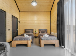 Частный дом AURA уютный домик с двумя кроватями