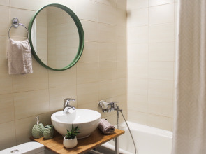 Апартаменты VGostiVPiter у Метро проспекта Славы