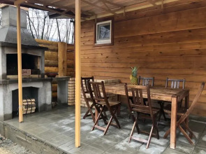 Частный дом с баней бассейном и мангалом на берегу реки