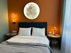 Апартаменты Moon Tower  стильная студия в центре