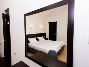 Меблированные комнаты Люди