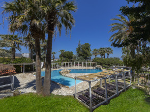 Отель Latchi Family Resort