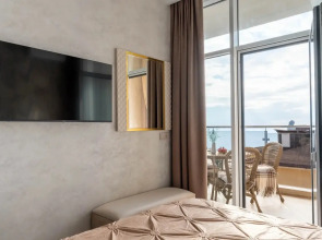 Апартаменты RED APARTMENTS Светлана Парк Офелия