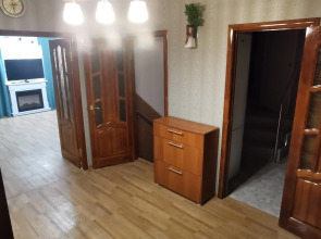 Апартаменты в Частном Доме на Первом Этаже