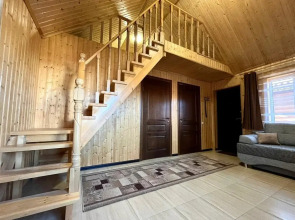 Гостевой дом У Пруда от Травел Хотелс Антураж