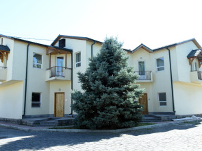 Armenian Village Park Hotel