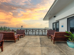 Отель Hulhule Island