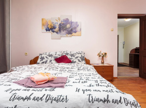 Апартаменты Семейная Квартира на 6 человек м.Домодедовская