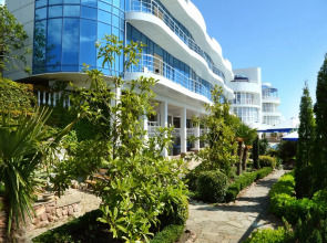 Отель Мажестик