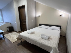 Na Pontiyskoy 16 Guest House