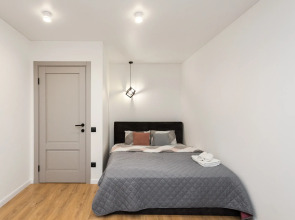 Квартира уютная трехкомнатная с двумя балконами рядом с островом Канта