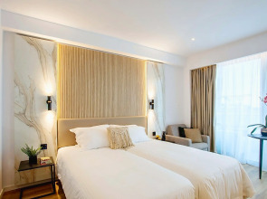 Отель Cavo Maris Beach