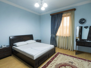 Отель La Defense Yerevan