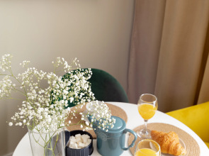 Квартира Двухкомнатная Неопарк около метро Московская, Звёздная