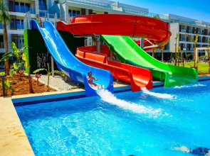 Отель Courtyard Long Beach Holiday Resort