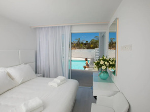 Отель Napa Suites