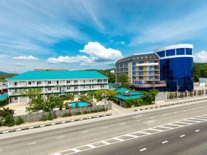 Отель Crystal Apart