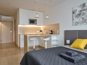 Апартаменты на улице Леонова 18