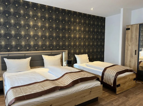 Отель Attaché an der Messe