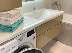 Апартаменты Айсберг с видом на храм с балконом