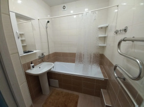 Квартира Просторная 2-к с красивым видом из окна