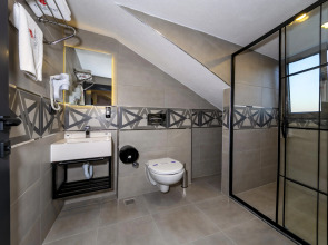 The Great Airport Hotel