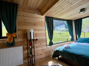 Шале Kazbegi Inn Cottages