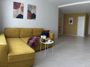 Квартира просторная 2-х комнатная на Центральной площади