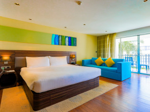 Holiday Inn Resort Phuket Surin Beach, an IHG Hotel