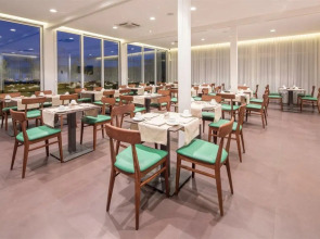 Отель Best Western Plus Hotel Plaza Napoli