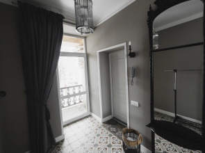 Апартаменты Сталинское Барокко в Сердце Города