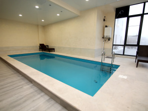 Отель Louvre Home