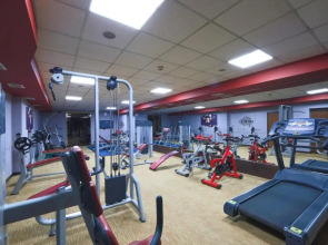 Отель Damas International