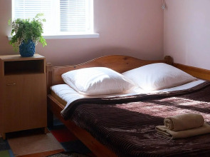 Отель Белый