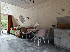 Частный дом Увеличенный А-фрейм Сад с баней и чаном