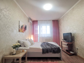 Апартаменты Уютная и светлая в самом центре города