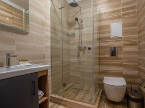 Отель Full House