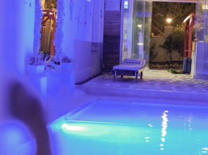 Hotel TEK HAN KUMKUYU