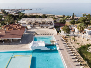 Отель Latchi Family Resort