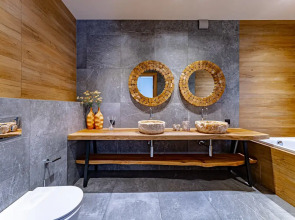 Коттедж Премиум Класса в Горах на 12 Гостей