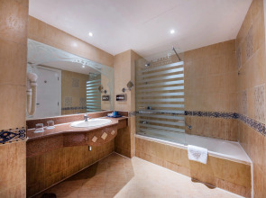 SUNRISE Garden Beach Resort