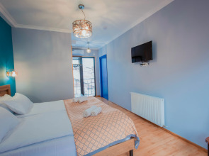 Отель Central Gate Tbilisi Boutique Hotel