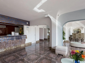 Апарт-Отель Grand Muthu Oura View Beach Club