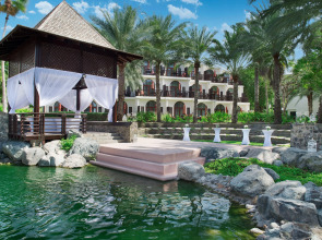 Отель JA The Resort - JA Palm Tree Court