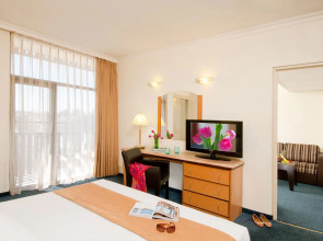 Отель Jerusalem Gardens Hotel & Spa