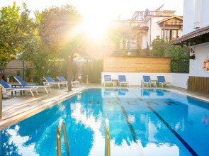 Oscar Boutique Hotel