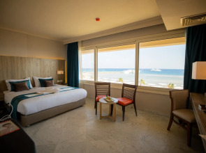 Seven Seas Jolie Bay