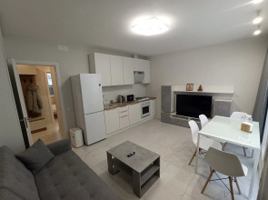 Квартира 1 Комнатная  с Сауной и 2мя 2х спальными Кроватями в Частном Доме