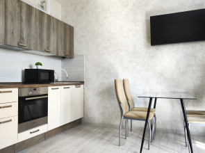 Апартаменты Panda Home с видом на мост влюблённых