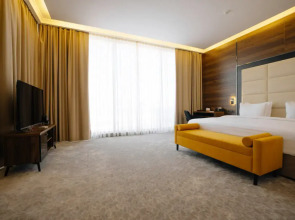 Отель Kohinur Plaza